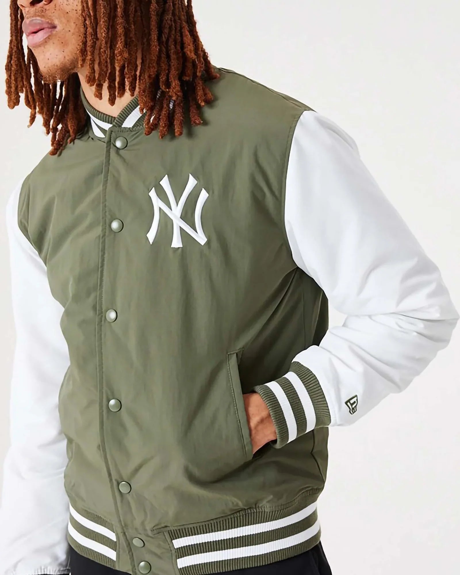 New Era New York Yankees Half Logo Oversized Hoodie Black