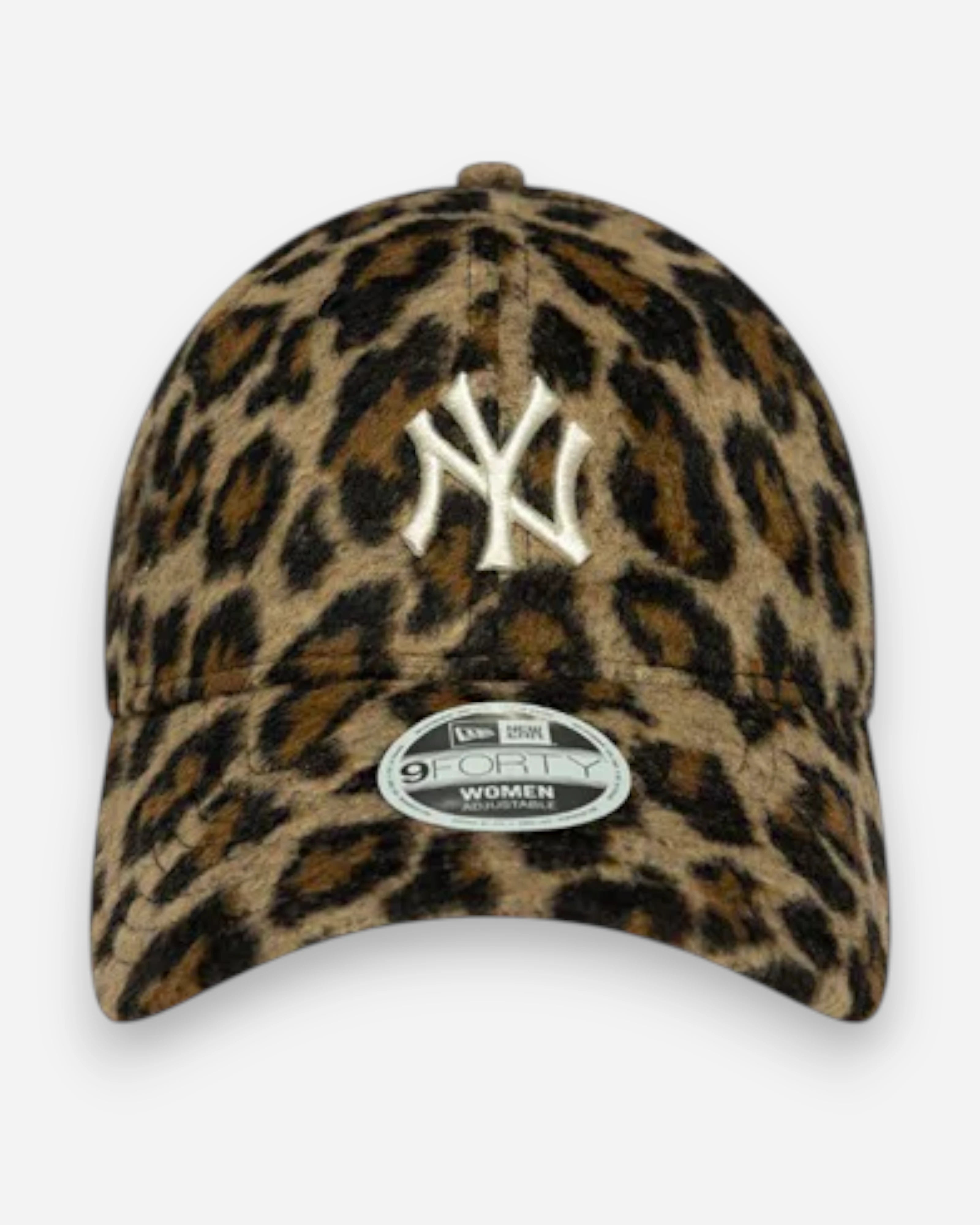 9FORTY Womens MLB New York Yankees Cosy Animal Leopard