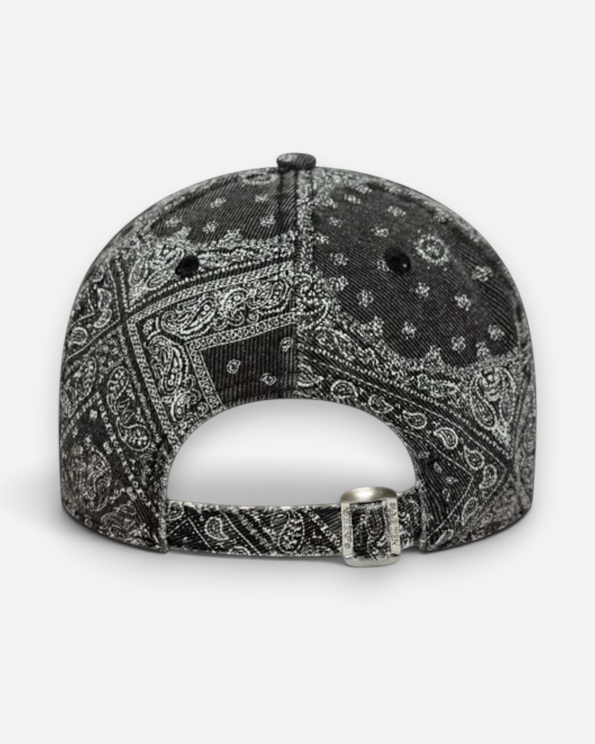 Astrofat 9TWENTY New York Yankees cap in black with a washed paisley pattern and adjustable metal strapback closure.