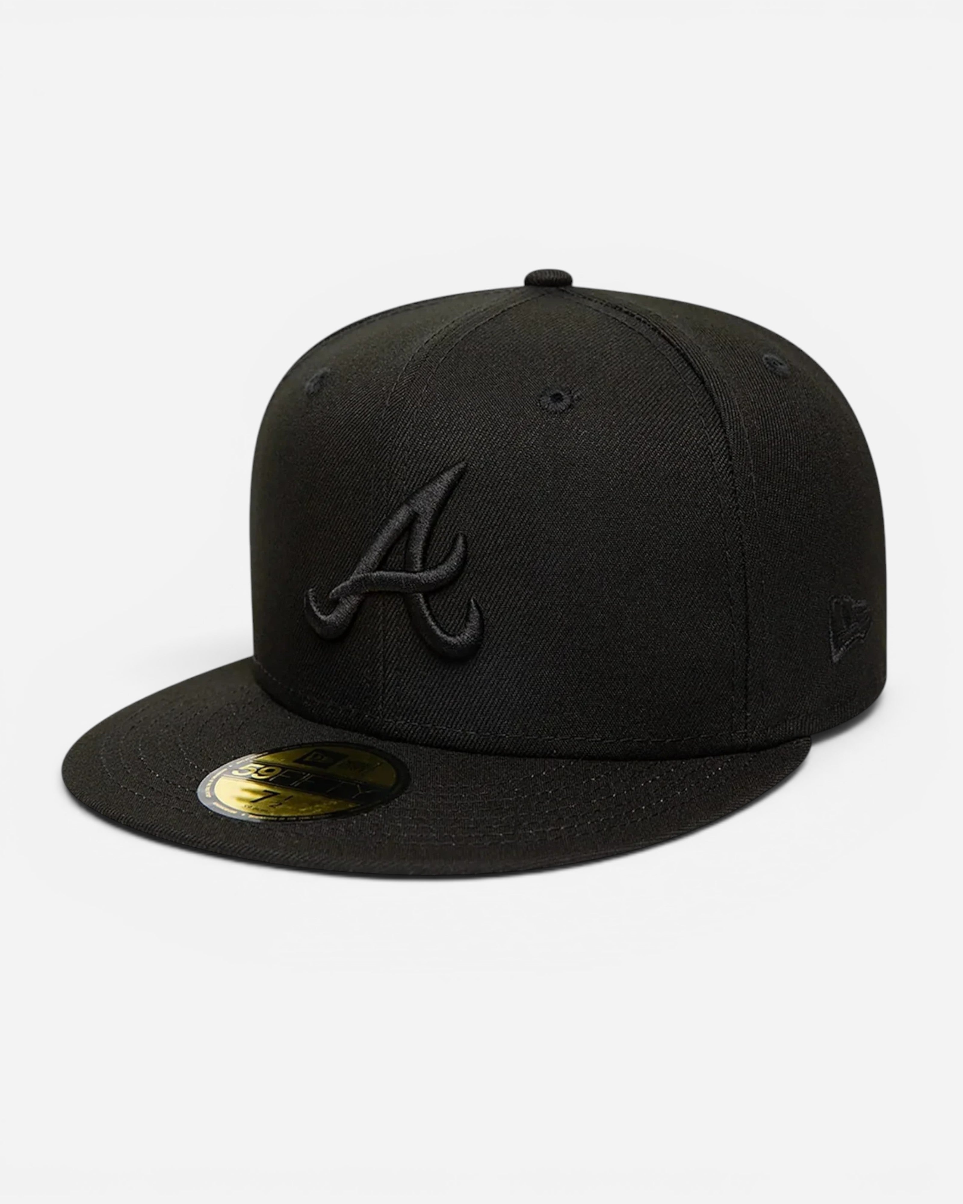 Astrofat 59FIFTY Atlanta Braves essential black fitted cap with flat visor and embroidered team logo