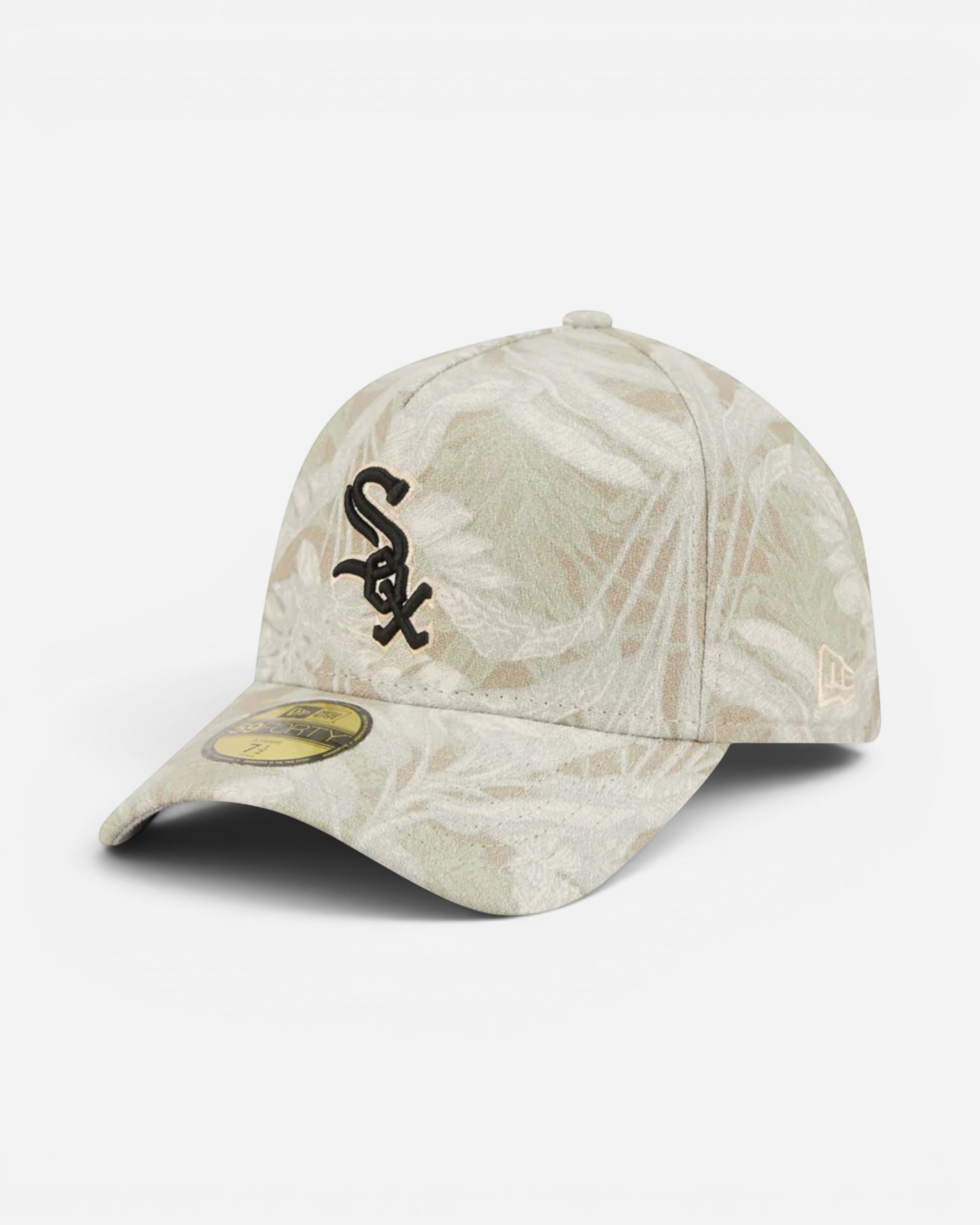 Astrofat 59FORTY A-Frame fitted cap with a leafy palm print in beige and green, featuring the Chicago White Sox logo.