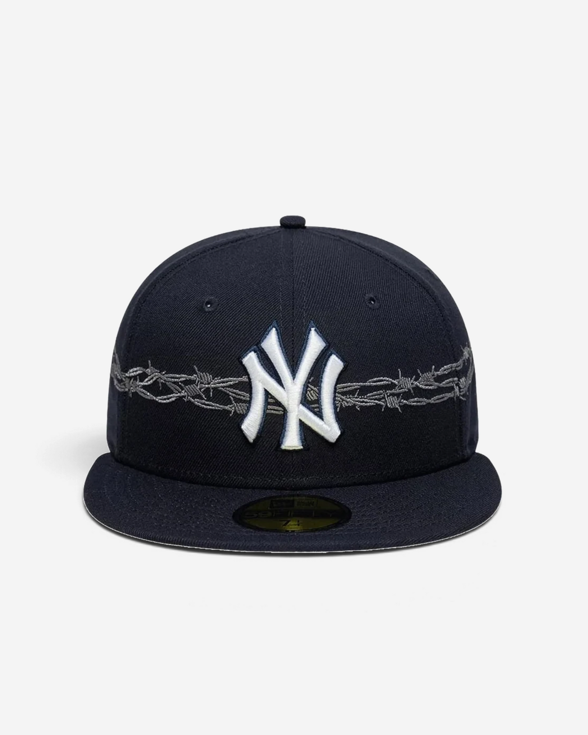 Astrofat navy blue New York Yankees 59FIFTY fitted cap with white embroidered logo and grey barbed wire detail