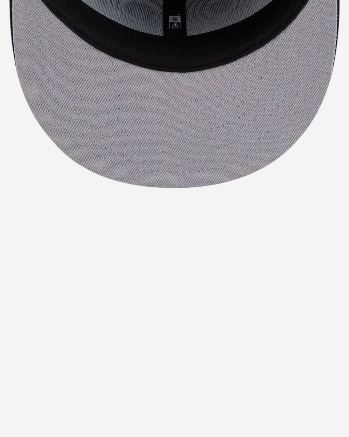 Astrofat New York Yankees 59FIFTY fitted cap featuring a flat brim with a contrasting grey undervisor.