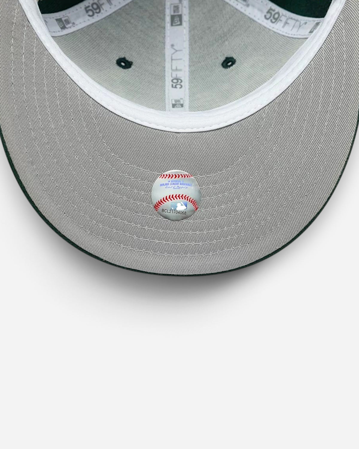 Astrofat New York Yankees 59FIFTY low profile fitted cap featuring a grey undervisor and official MLB hologram sticker