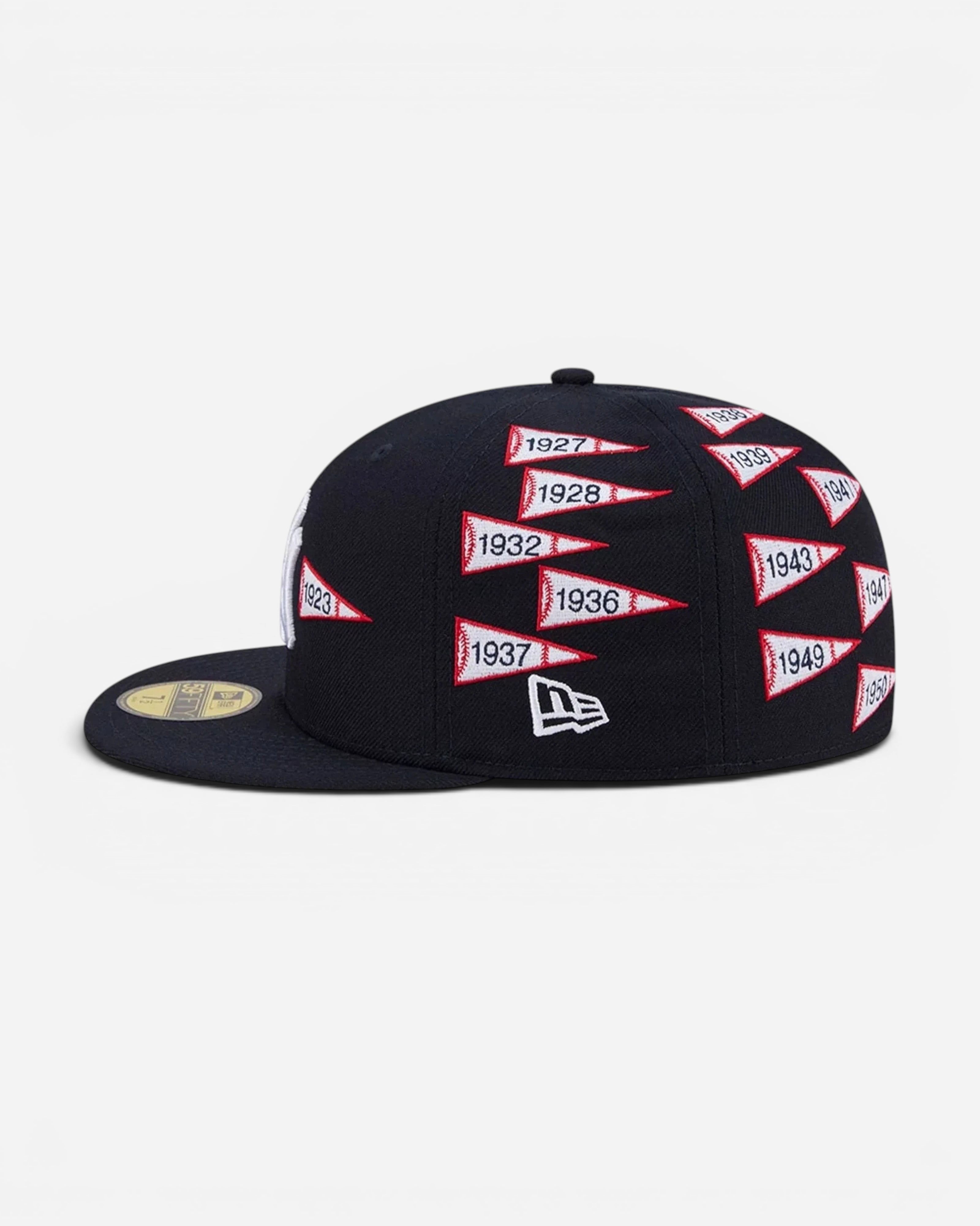 Astrofat New York Yankees 59FIFTY fitted cap in navy blue with embroidered championship flag patches and red underbrim