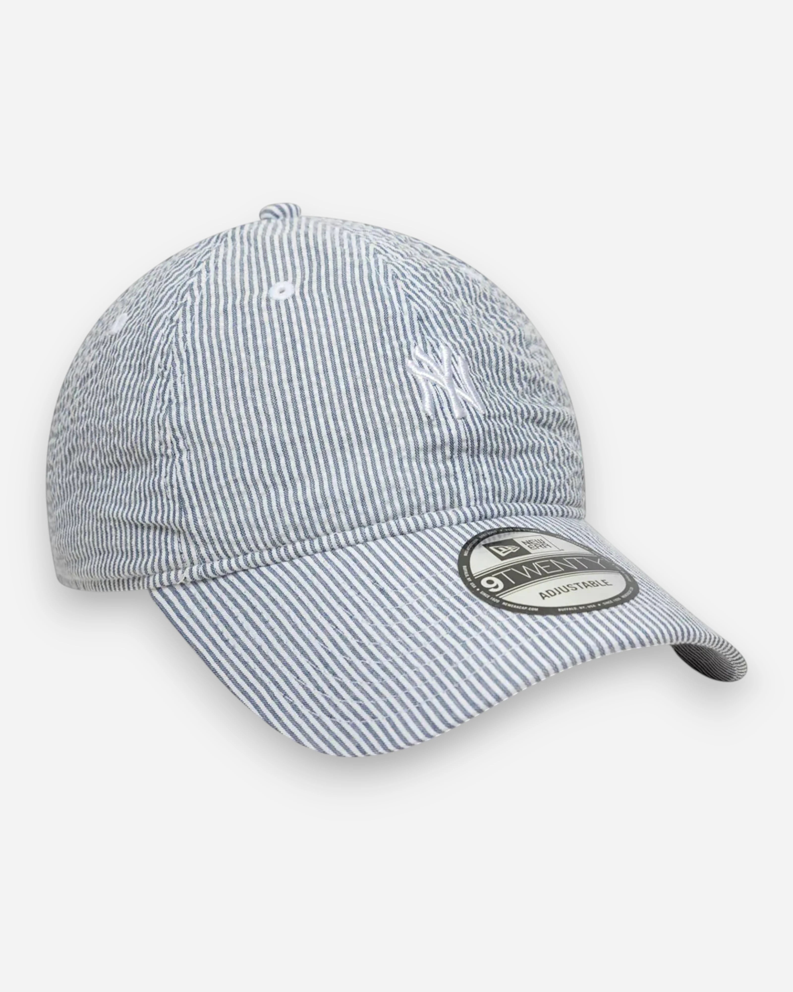 Astrofat New York Yankees MLB 9TWENTY seersucker cap in navy and white with adjustable strapback and curved brim.