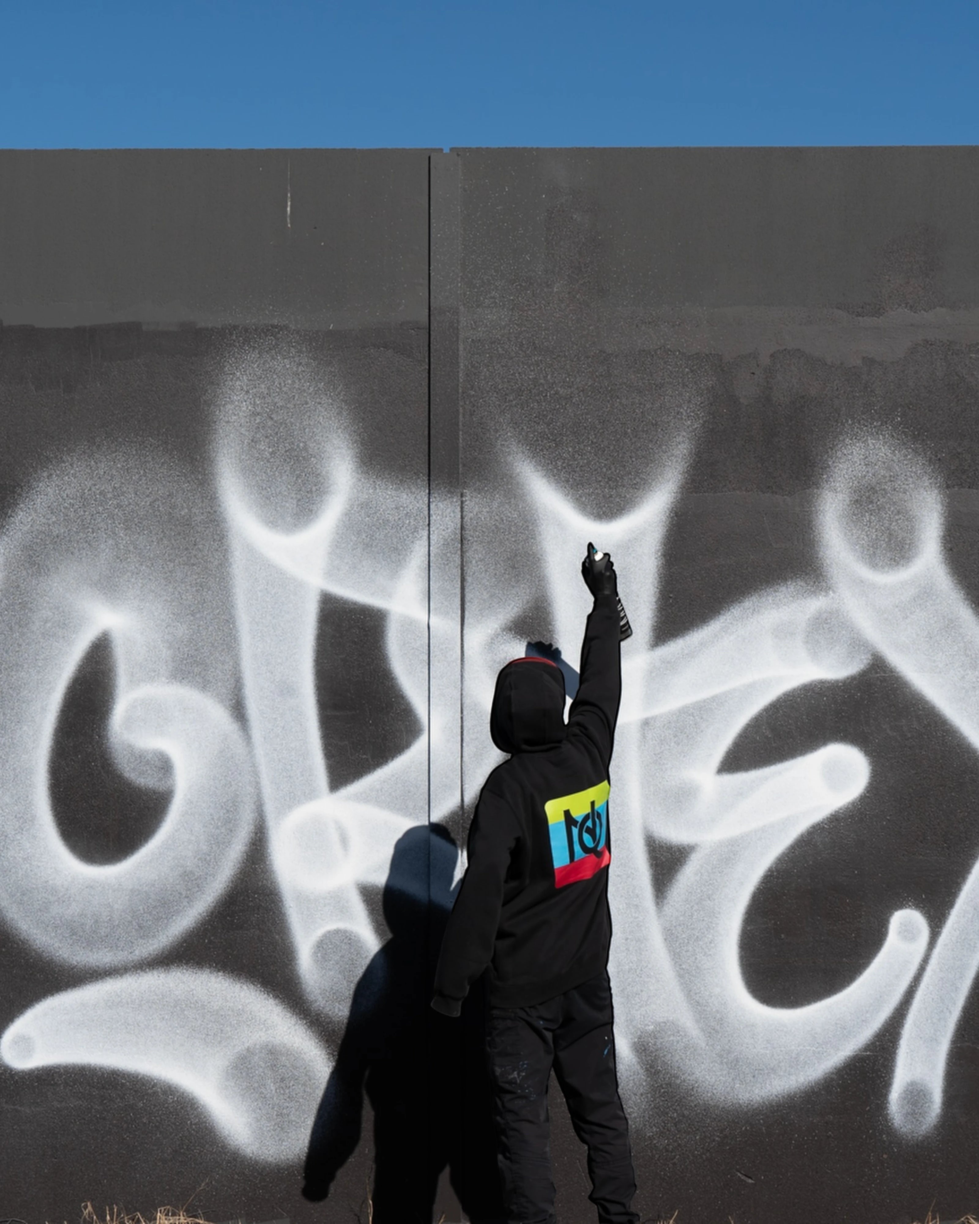 Astrofat Nightquill Vortex Halo Male fat cap for graffiti, creating wide, fast spray lines on a wall.
