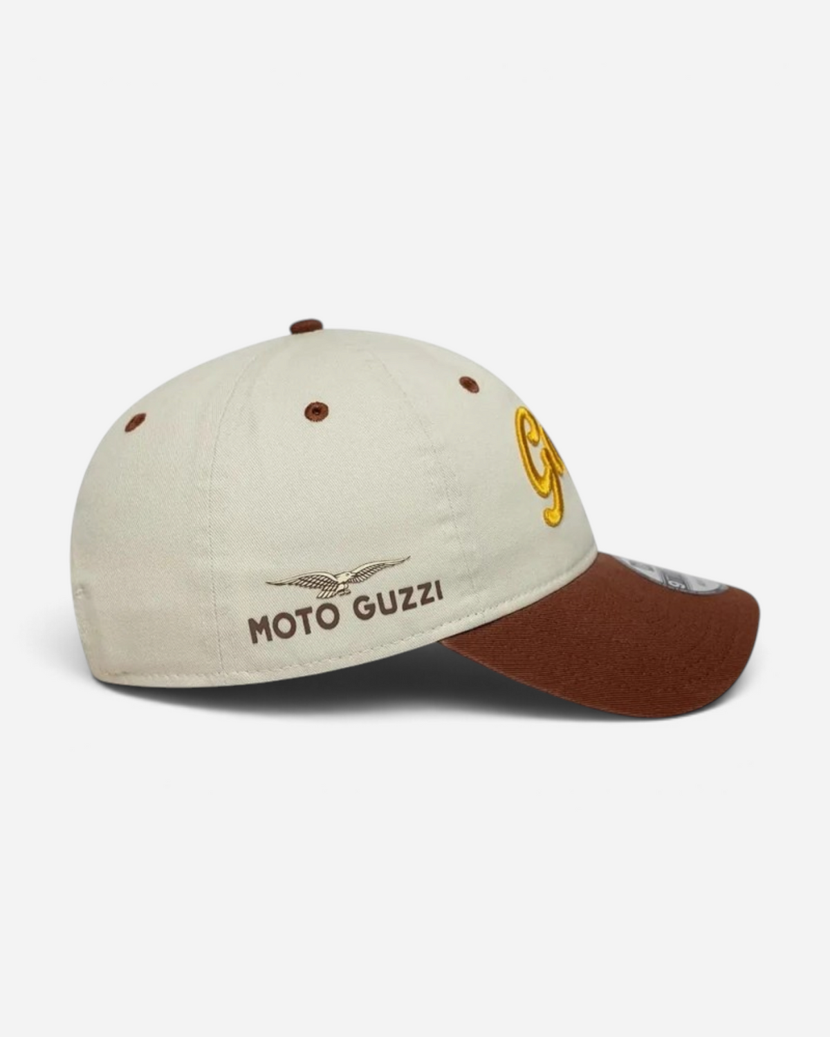 Astrofat 9TWENTY Moto Guzzi cotton cap in beige and brown with an embroidered logo and adjustable metal buckle.