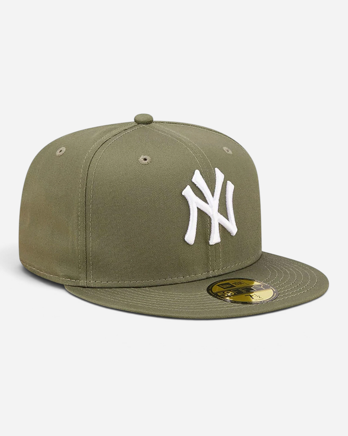 Astrofat New York Yankees 59FIFTY fitted cap in olive green with a white embroidered team logo and flat visor.