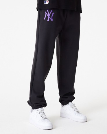 NEW ERA Essential Jogger NY Yankees Black / Purple