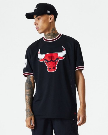 NEW ERA NBA Chicago Bulls Oversized Applique T-Shirt